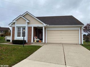 1600 Stonecrest Dr, Rochester Hills, MI 48307