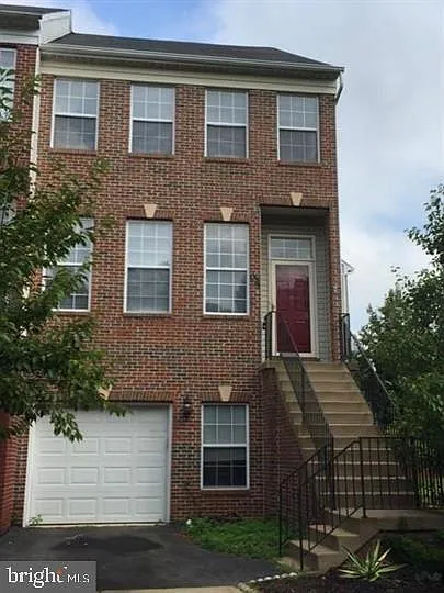 2519 James Monroe Cir — Photo 1