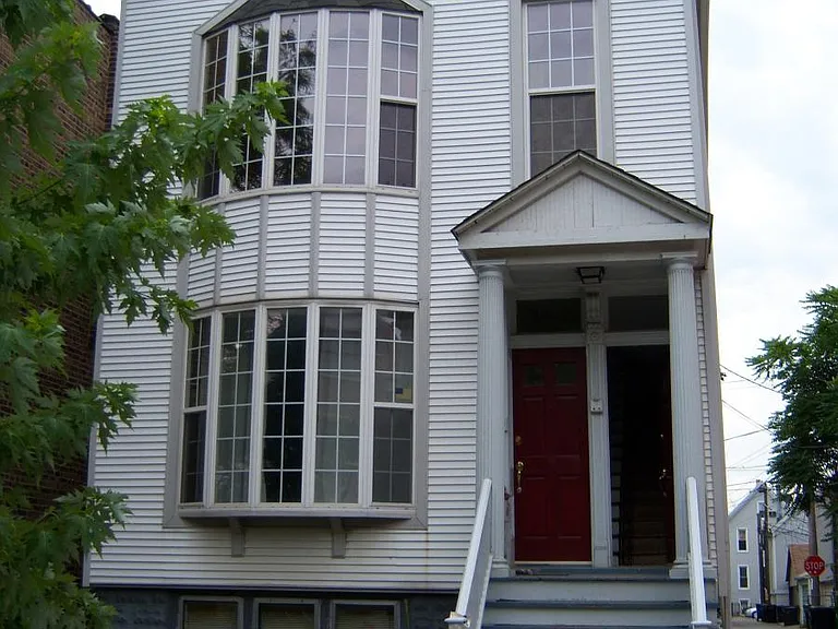 1343 W George St — Photo 1