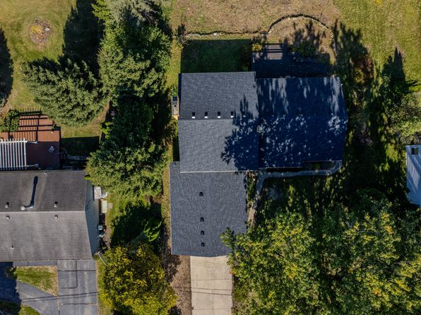 711 Sylvanwood Dr, Troy, MI 48085
