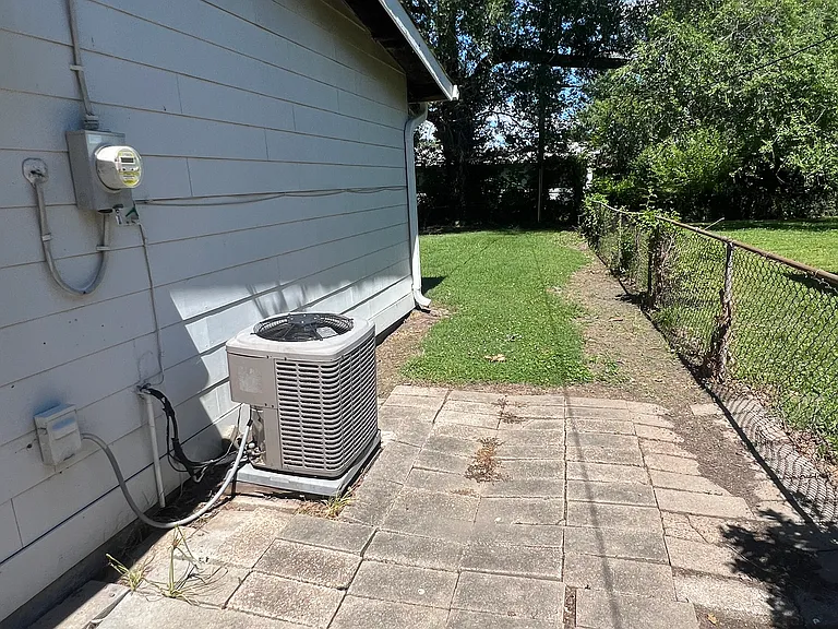824 Loyola Dr #824 — Photo 22