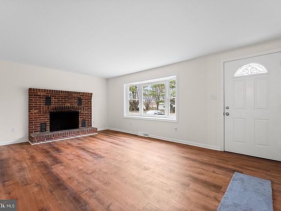 4th image of 1109 Peachtree Run