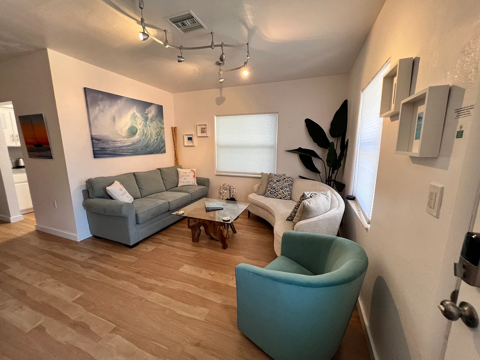2 bed, $2,999 — Photo 2