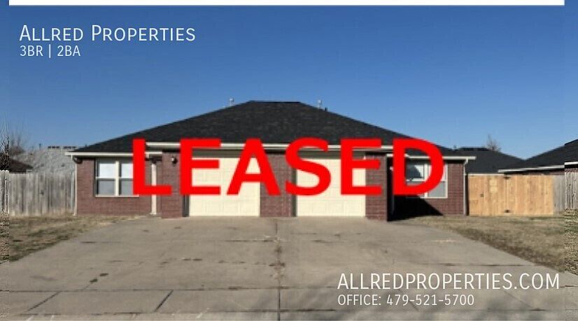 1st image of 320 E Asher Ct