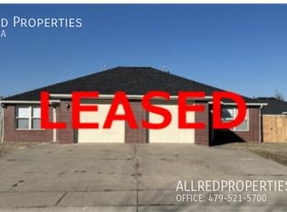 320 E Asher Ct, Rogers, AR 72758