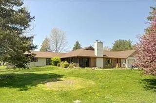 4275 Romence Rd photo 1