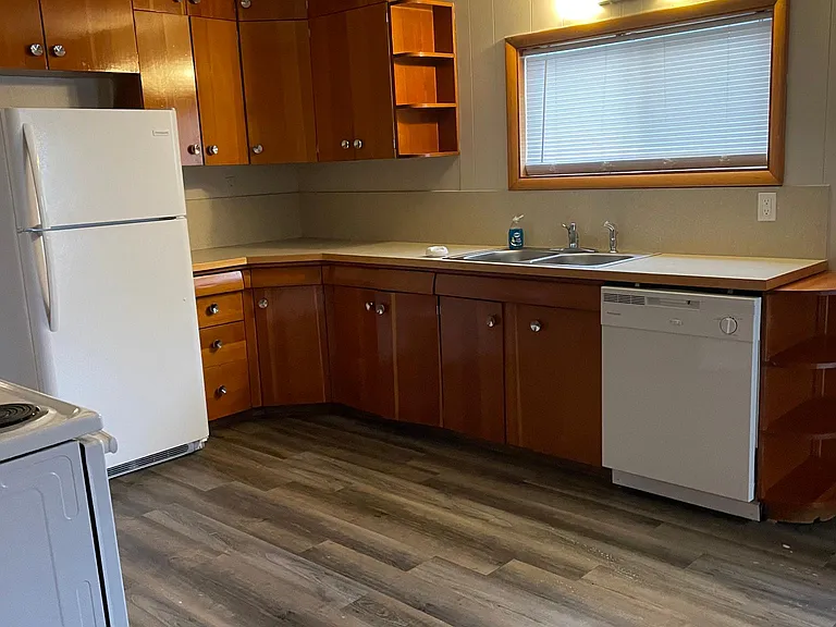 1108 N Cora St — Photo 9