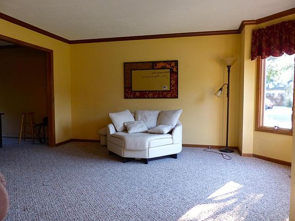 2nd image of 5625 Parker Hill Ln