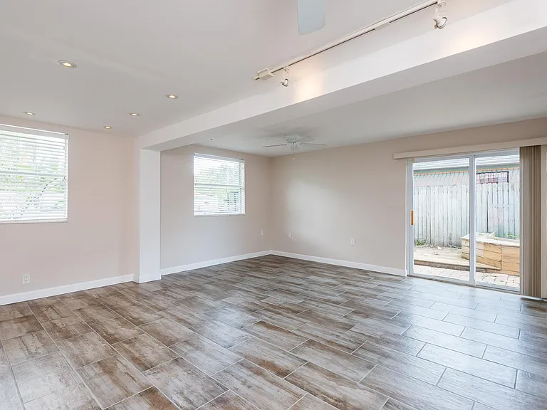 4227 W Bay View Ave — Photo 13