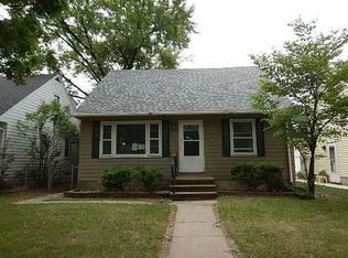 605 41st St NE, Cedar Rapids, IA 52402