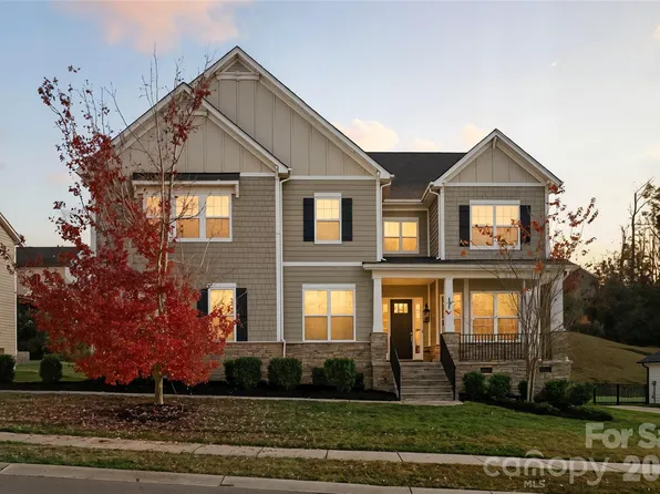 194 Forsythia Ln, Tega Cay, SC 29708