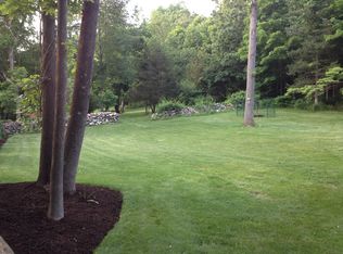 26 Gelding Hill Rd, Sandy Hook, CT 06482