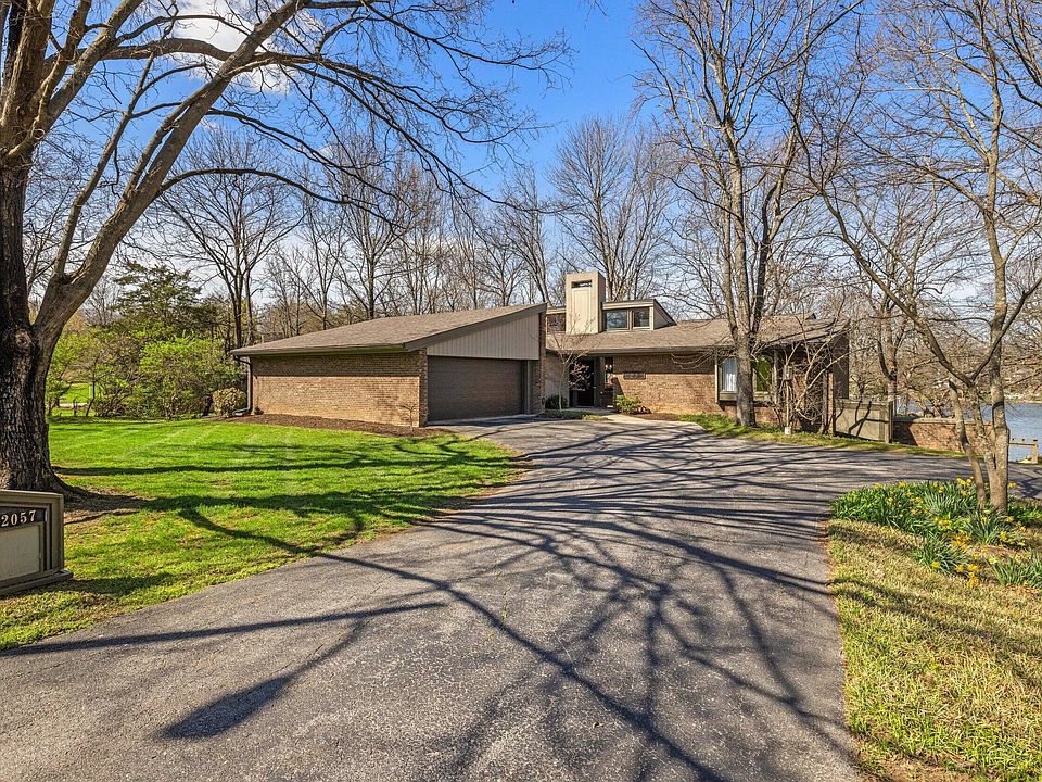 1st image of 2057 Lakeside Dr