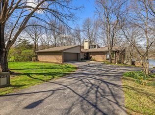 2057 Lakeside Dr, Lexington, KY 40502