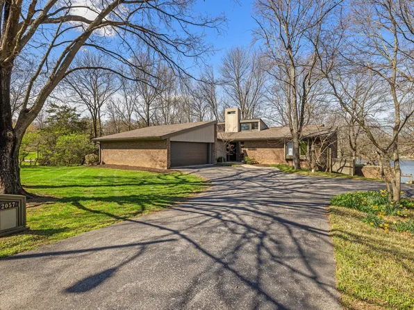 2057 Lakeside Dr, Lexington, KY 40502