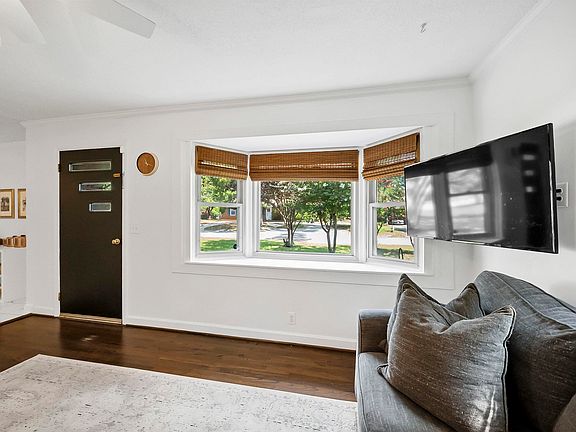 5th image of 3123 Sierra Dr