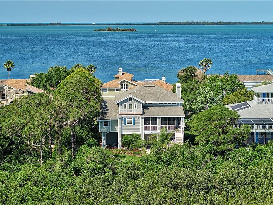 977 Point Seaside Dr, Crystal Beach, FL 34681 Zillow