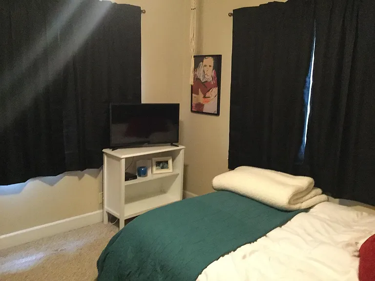 324 S Walnut St — Photo 7