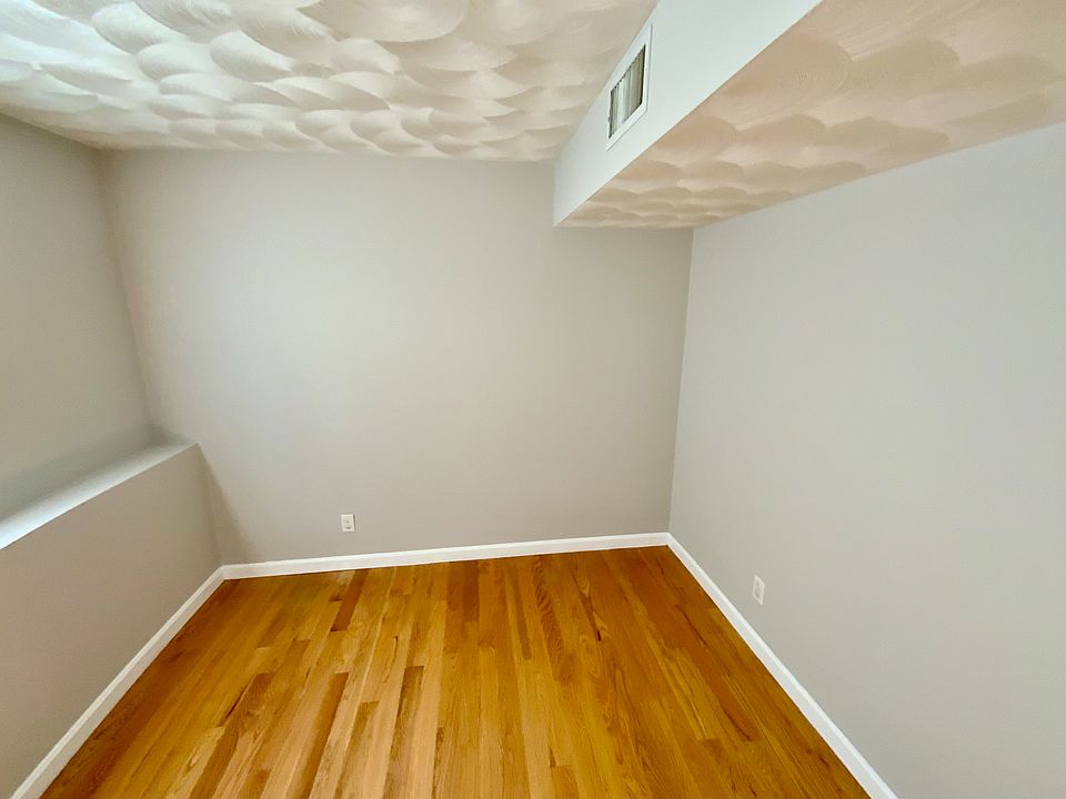 Bedroom #1