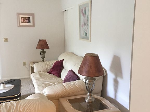 2nd image of 421 Orchid Dr