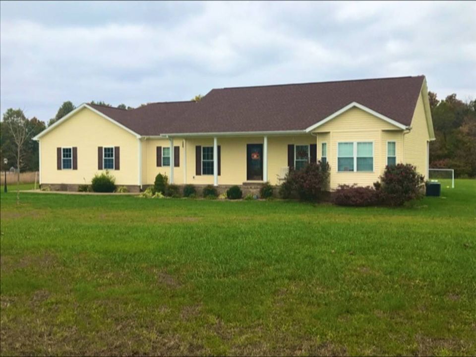 1st image of 215 Spenser Ln