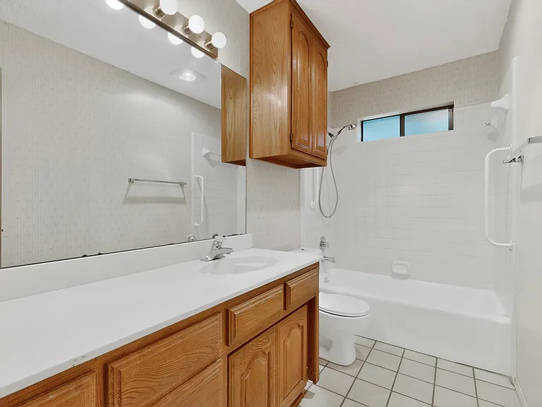 7517 Crosstimbers Ln — Photo 17