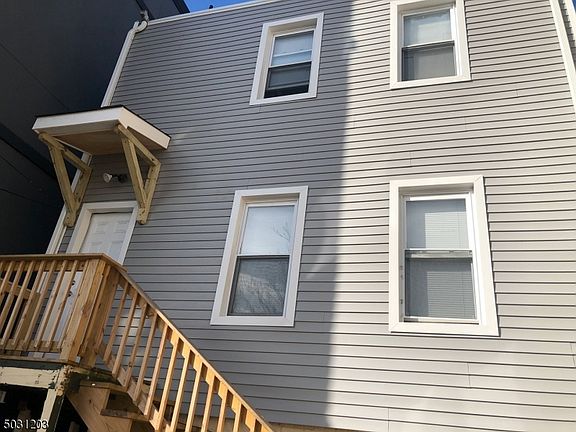 3rd image of 172 Washington Ave