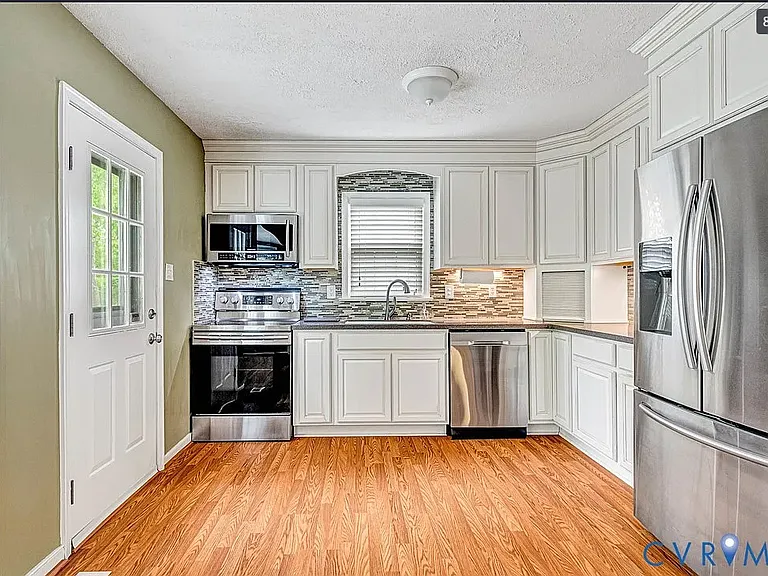 2417 Crystal Ridge Rd — Photo 4