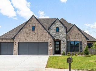 2806 W Tucson Court Broken, Tulsa, OK 74134