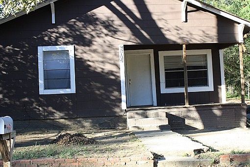 2nd image of 609 Collier St