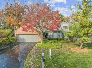91 Warrington Dr, Lake Bluff, IL