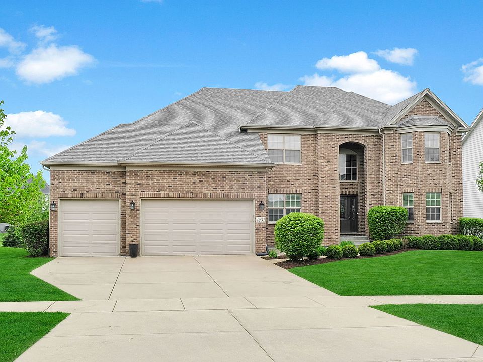 1st image of 4231 Honey Locust Dr