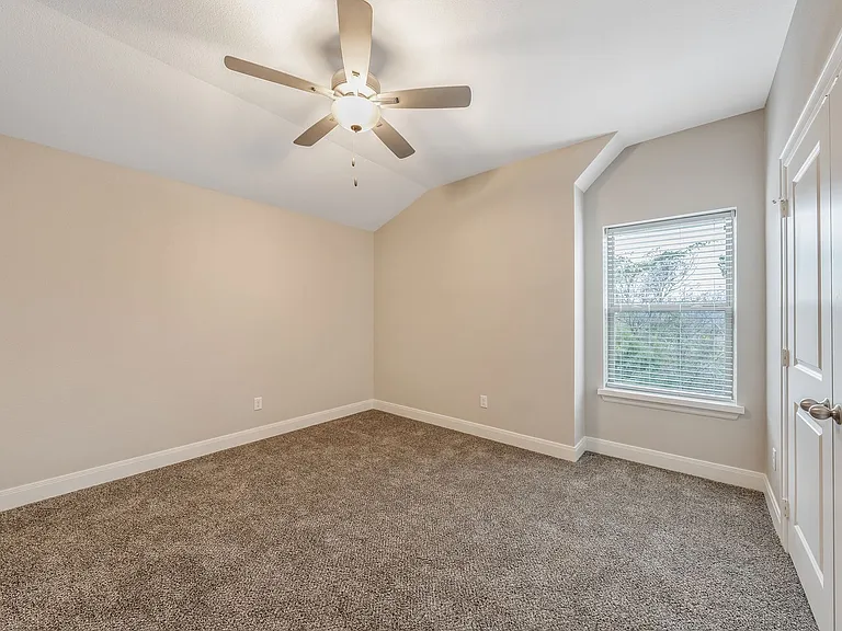 Omen Hill Villas- ASK ABOUT OUR SPRING MOVE- IN SPECIAL TODAY! — Photo 16