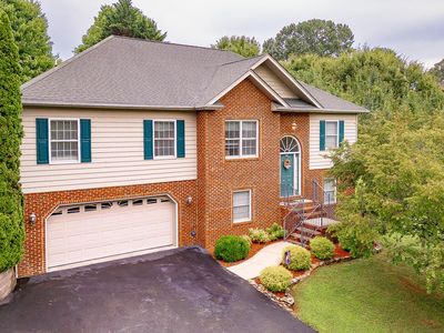 1560 Rock Springs Rd, Kingsport, TN, 37664