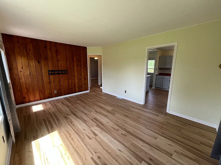 4691 Martin Rd — Photo 8