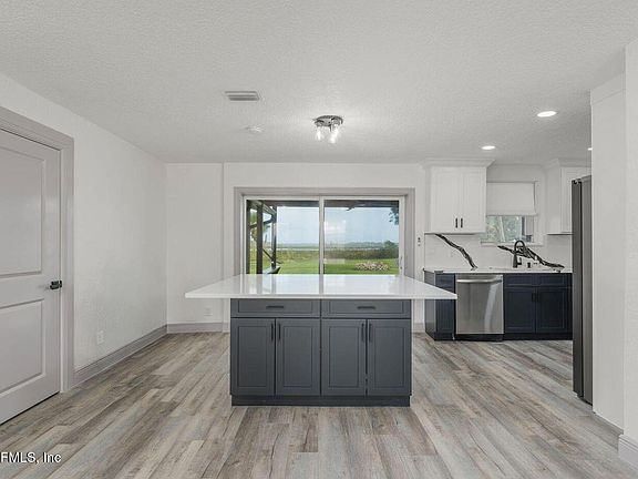 5th image of 5363 HECKSCHER DR Drive