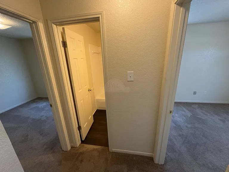4004 Riverrock Dr — Photo 5