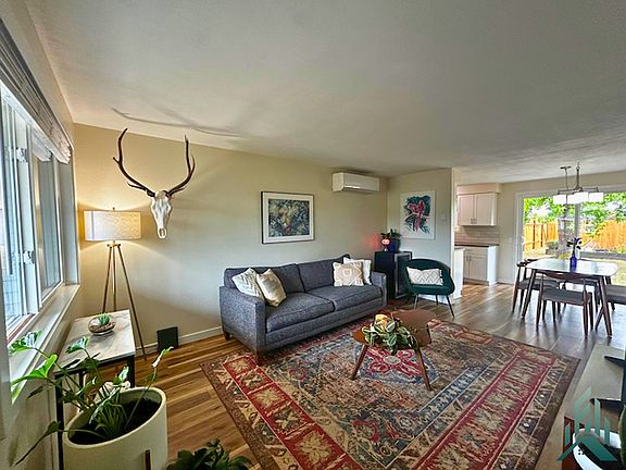 2nd image of 2540 Newton St