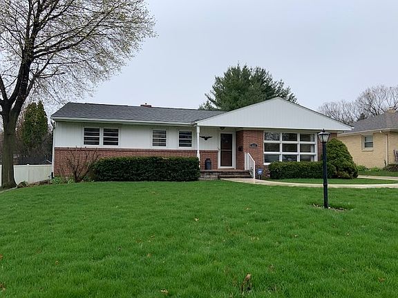 2nd image of 1615 Winthrop Ln