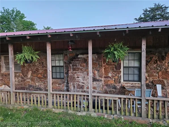 11226 Turner Bend Dr, Mulberry, AR 72947