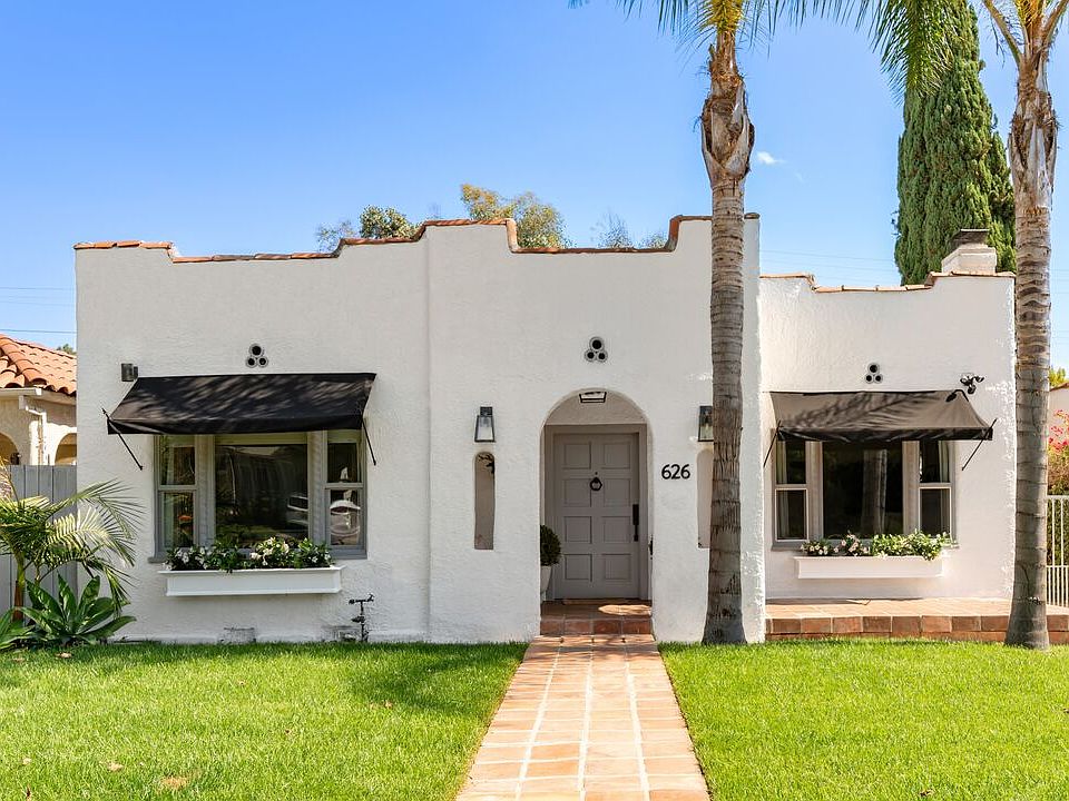 1st image of 626 N Cahuenga Blvd