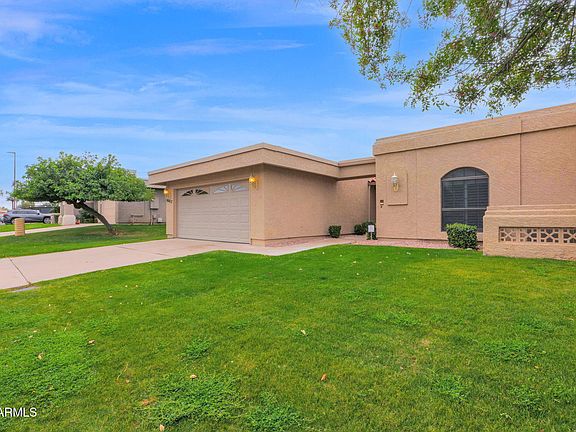3rd image of 10417 E CINNABAR Avenue