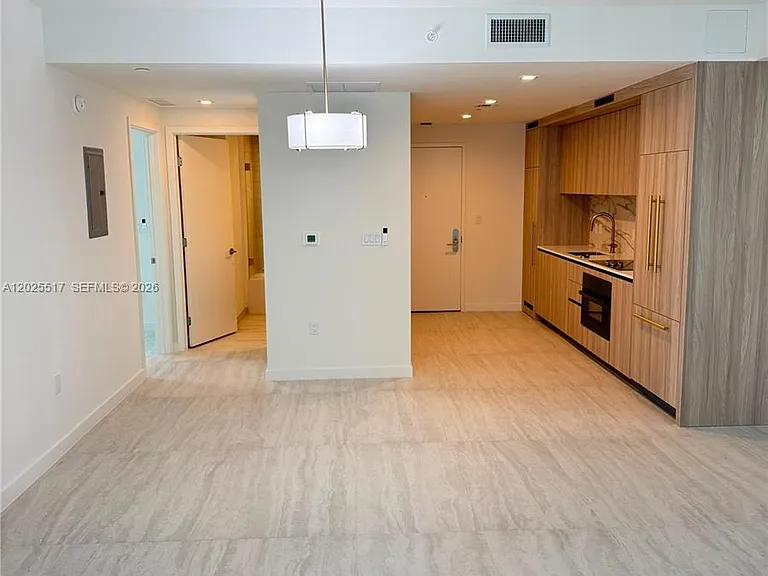77 SE 5th St #2307 — Photo 7