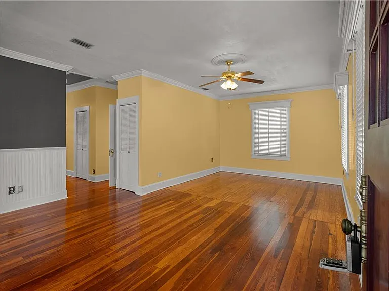 613 E Pine St — Photo 4