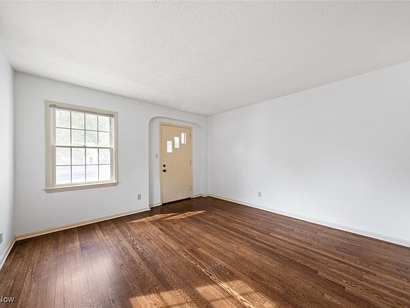 4th image of 4313 W 229th St