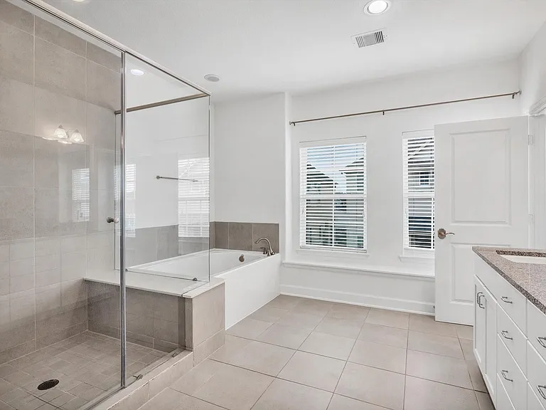 5521 Petty St — Photo 32