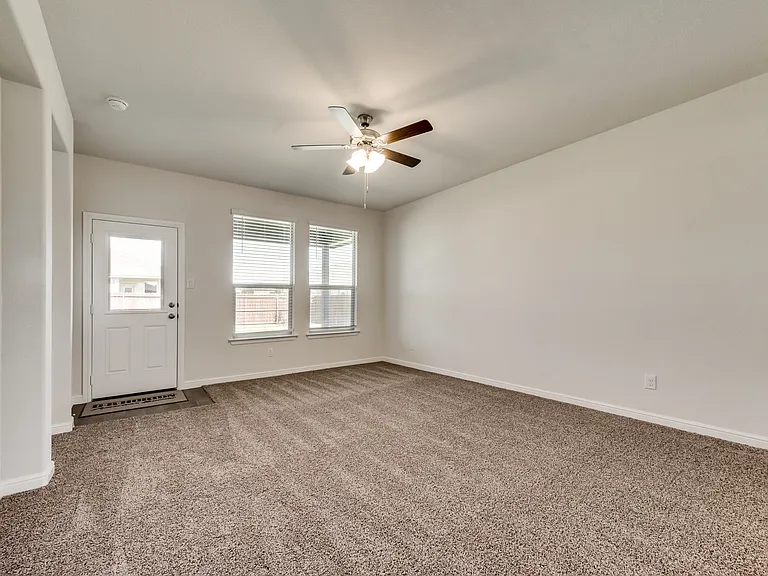 415 Helm Ln — Photo 19