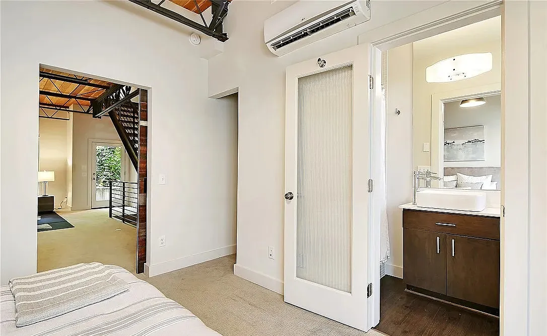 2 bed, 1790 sqft, $3,900 — Photo 3