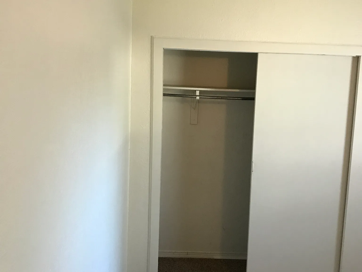3 bed, 1367 sqft, $1,950 — Photo 4
