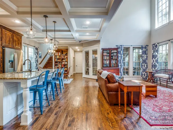 1038 Shadyside Ln, Dallas, TX 75223